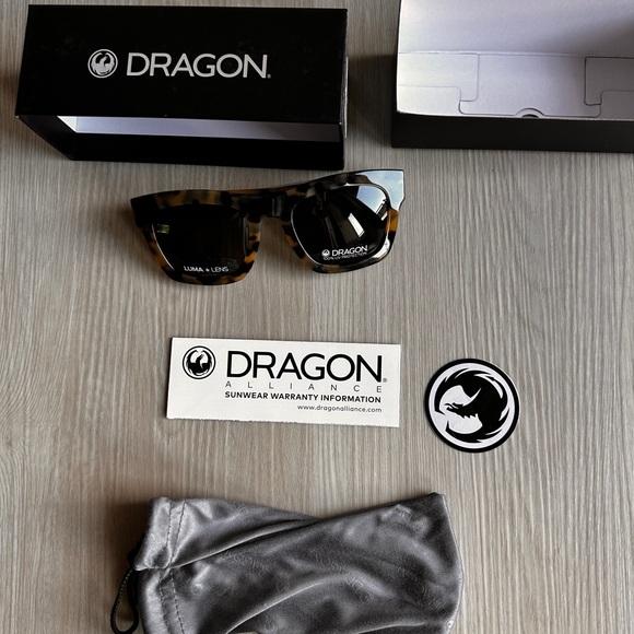 Dragon Alliance Waverly LL Sunglasses Tortoise Luma Lens Complete Set